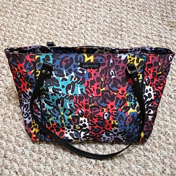 Sakroots Handbags - NWOT Sakroots shoulder bag